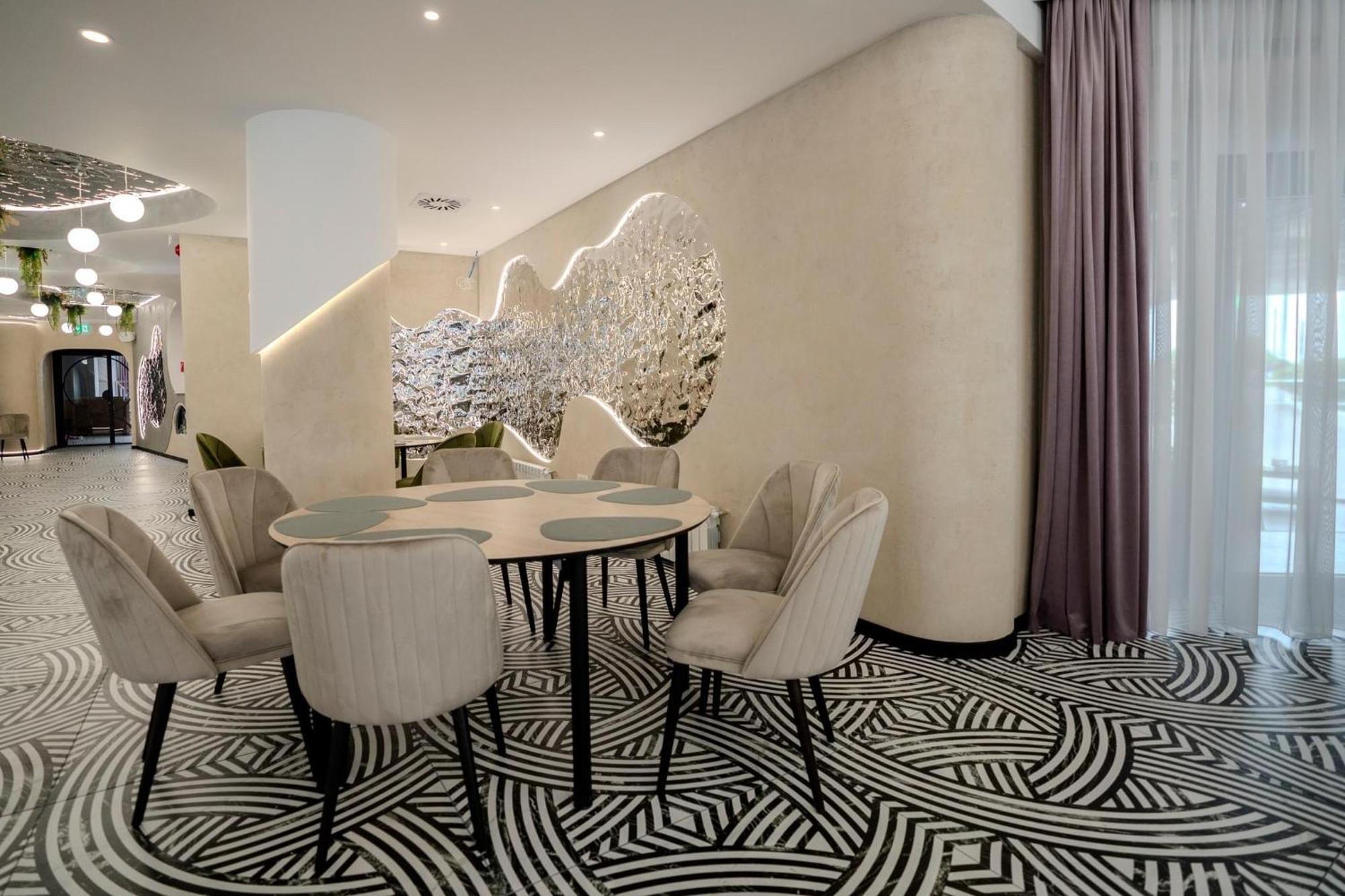 Mihail Kogălniceanu Hotel Emi מראה חיצוני תמונה