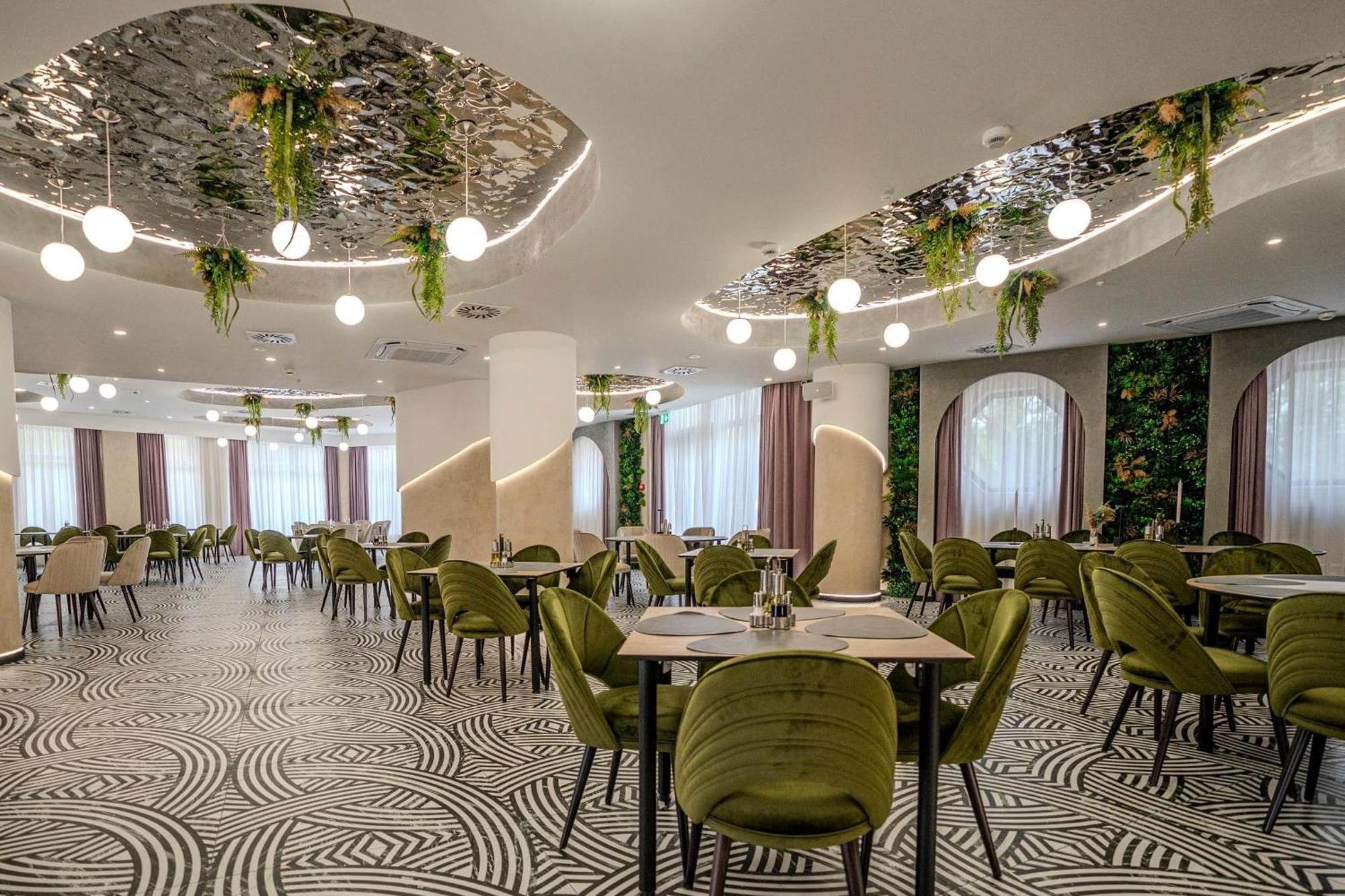 Mihail Kogălniceanu Hotel Emi מראה חיצוני תמונה